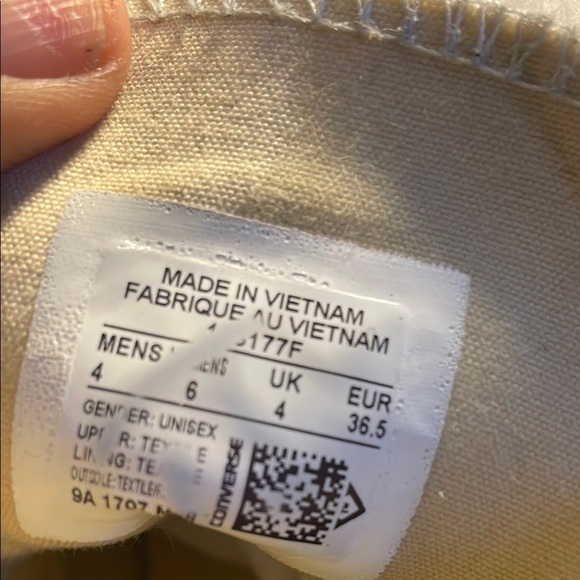 Converse Silver White Sneakers Classic Design - Picture 6 of 8